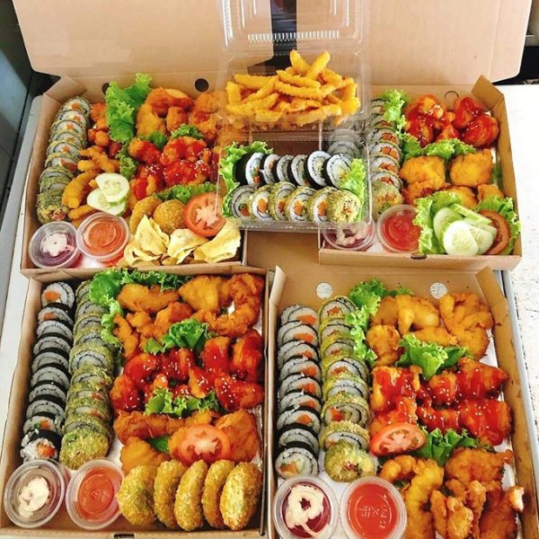 Hộp pizza size 22 – nắp liền giấy nâu sóng E